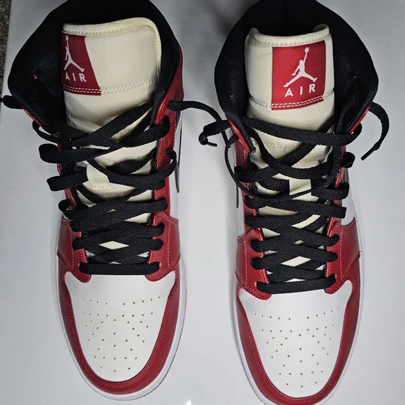 Mid AIR JORDAN1 CHICAGO 2020 WHITE HEEL RED/BLACK 554724-173 worn once no box - Picture 7 of 12